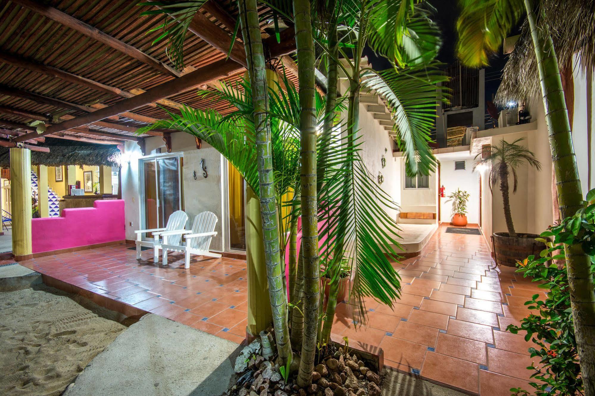 Hotel Meson De Mita ปุนตา มิตา ภายนอก รูปภาพ